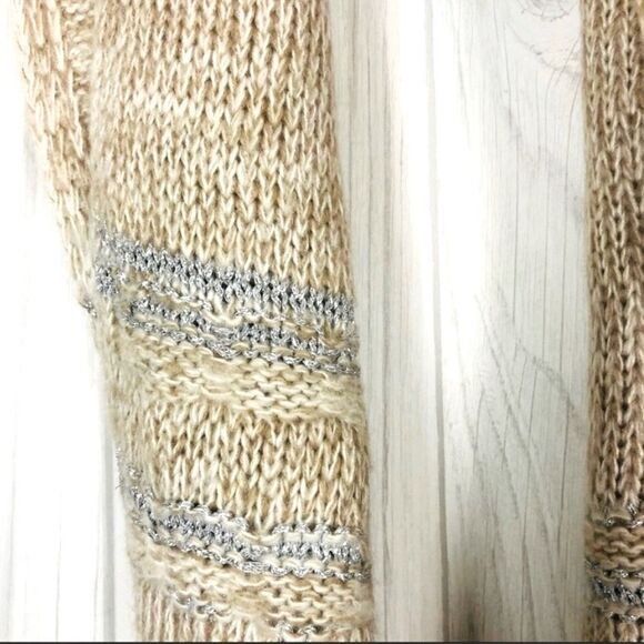 Simply Vera Wang Scarf Infinity Turtle Dove Brown Silver White Threads NWT - Picture 3 of 4